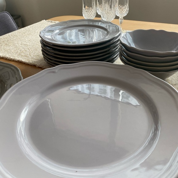 Plates Set and Free Present - Picture 2 of 9